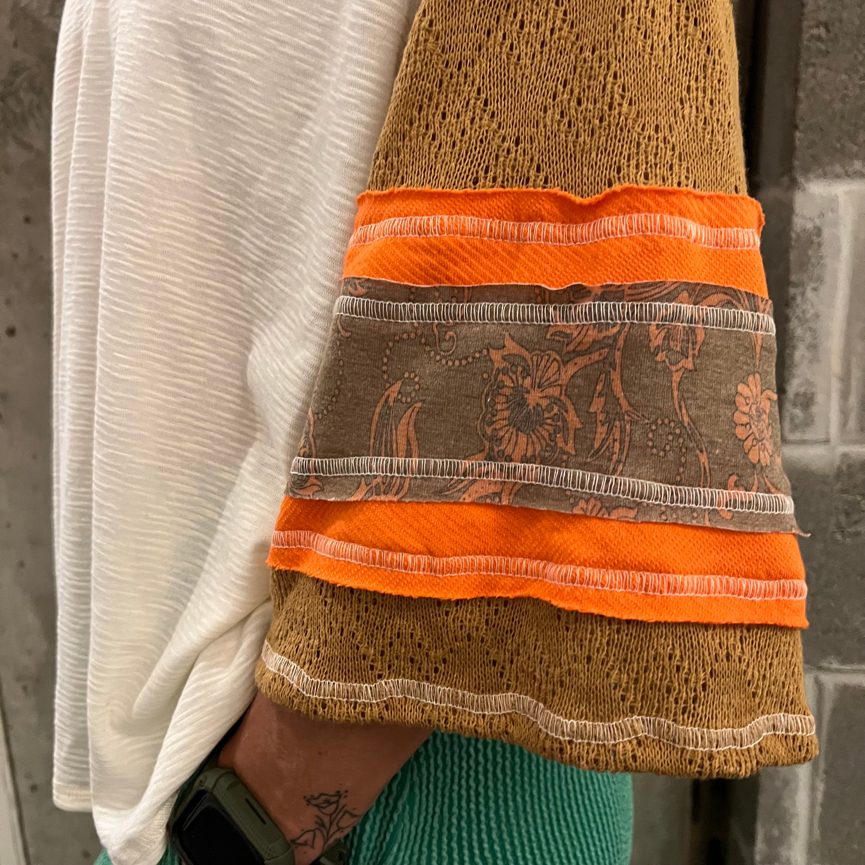 Honeywave V-Neck